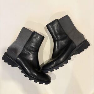 SOREL Women's Phoenix Red Zip Reflective Boot Black Waterproof Leather Size 9